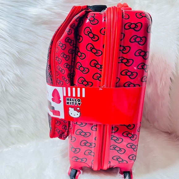 Hello Kitty 6pc Luggage Set - Picture 4 of 5